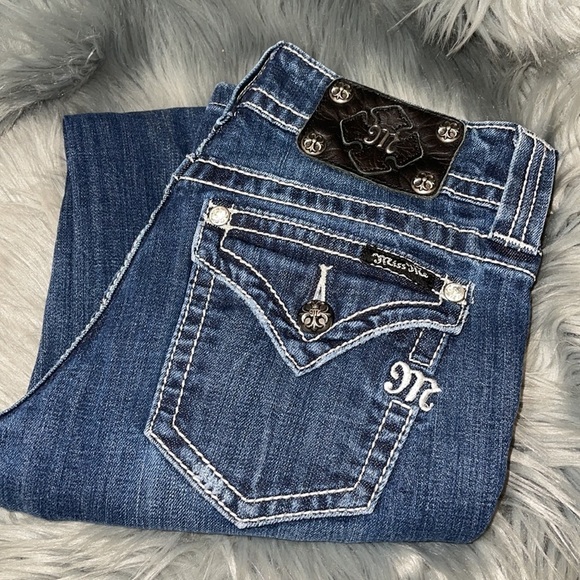 Size 27 Miss Me Distressed Bootcut low-rise Jeans JP4009-2 - Picture 5 of 10